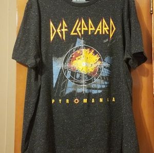 Def Leppard t shirt
